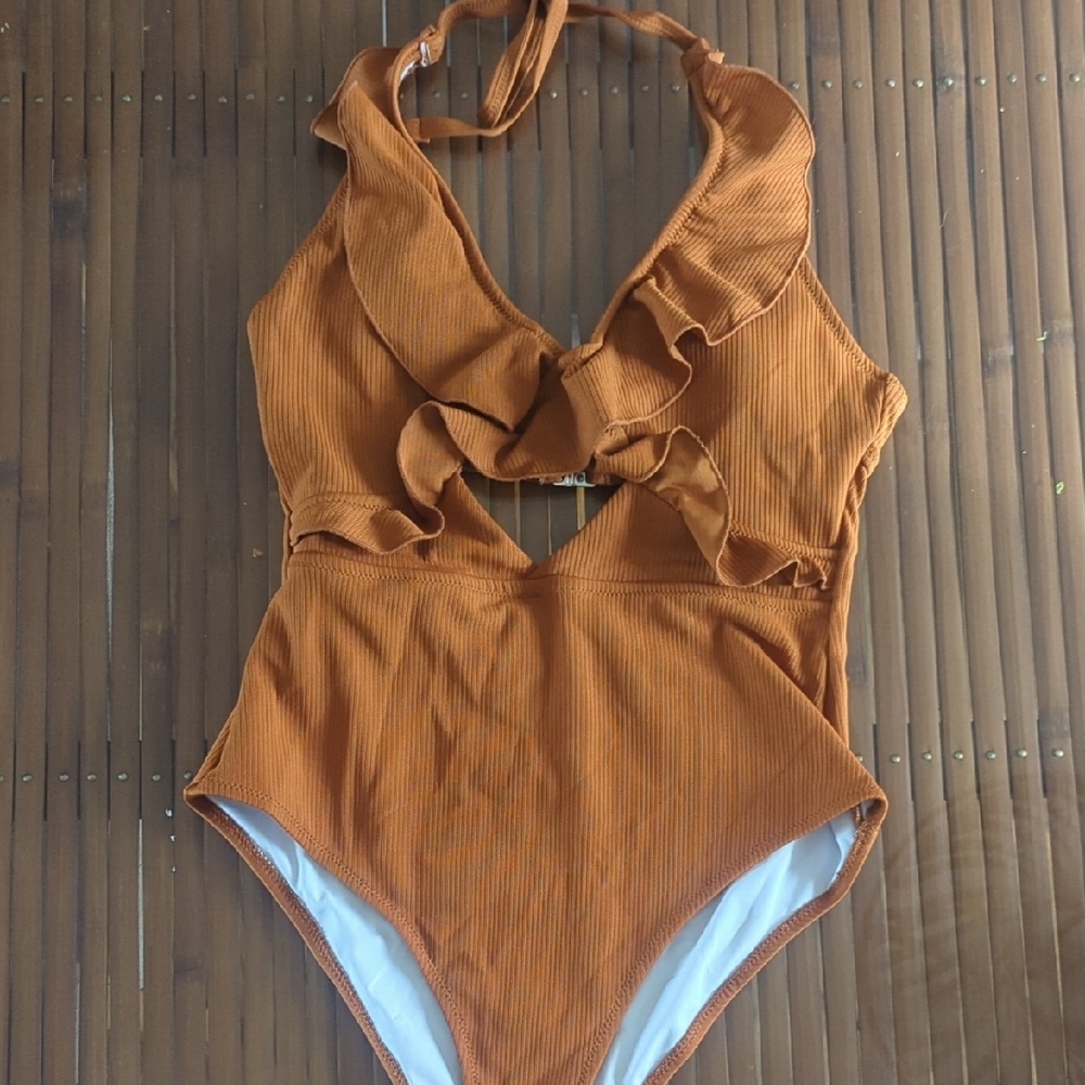 Cupshe Rust One-Piece Swimsuit with Ruffle Cutout